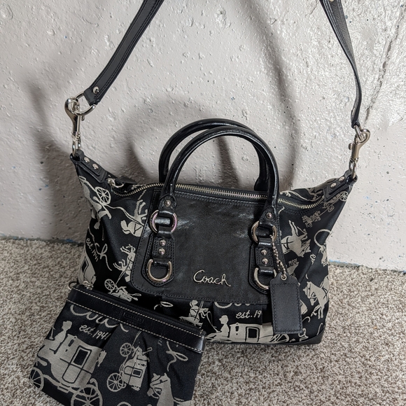 Coach Ashley Horse & Carriage Satchel + Wristlet Set Y2K Vintage - Picture 7 of 16
